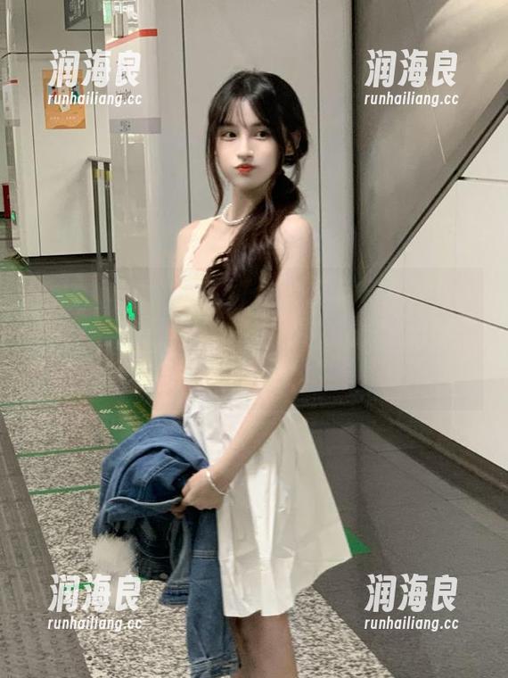 51cg吃瓜网 “51cg吃瓜网”居然改名了,难道要加入“吃瓜争霸app”的行列了?