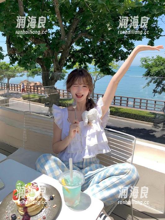 718黑料网 在安卓上游览“718黑料网”,就像打开了通往奇妙世界的门!