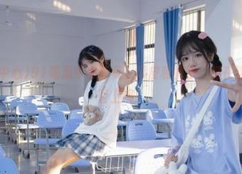91吃瓜中心首页：瓜皮和桃子，都在这场戏里交替上演！