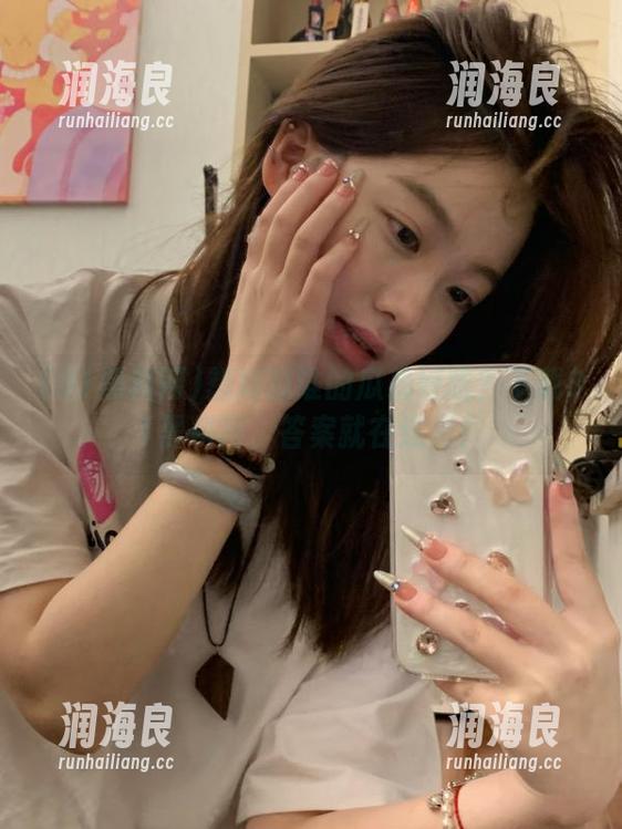 91黑料网 想知道谁的瓜最好吃?下载91黑料网,答案就在这里!