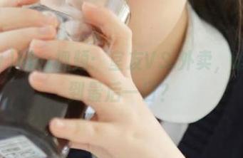 hlw视频：室友VS.外卖，谁能撑到最后一口？