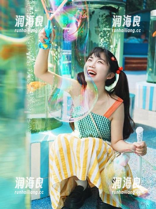 zztt ‘永不迷路’的zztt21,带我穿越每个吃瓜小巷,就是有点分心哦。