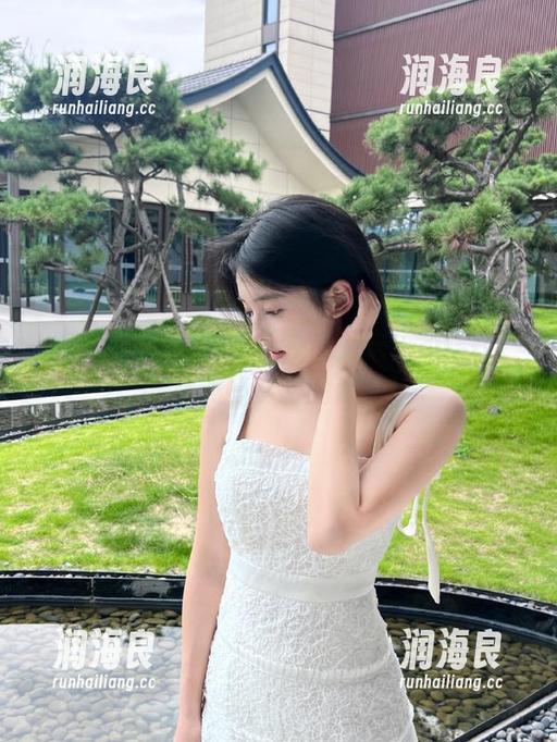 吃瓜导航 跟着吃瓜导航,快乐不迷路,我是照亮前方的瓜光!