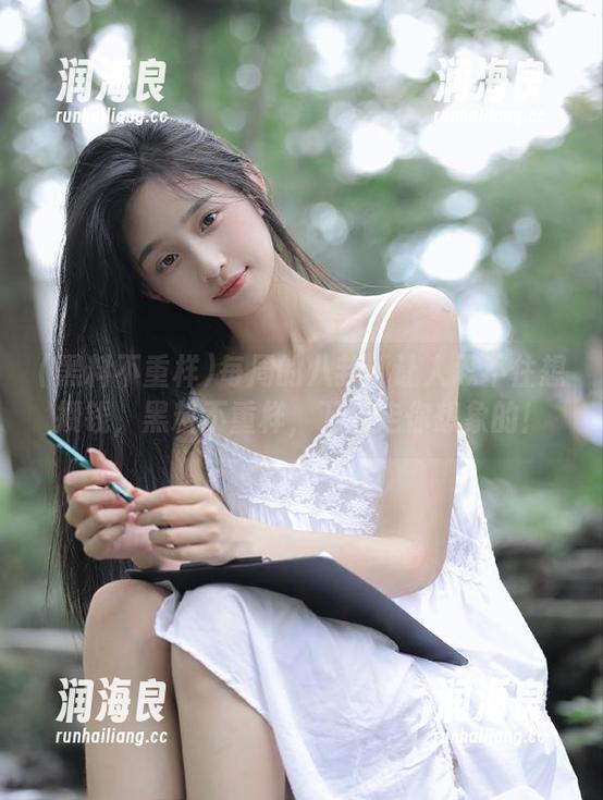 黑料不重样 每周的八卦都让人忍不住想攒钱,黑料不重样,下载走你想象的!