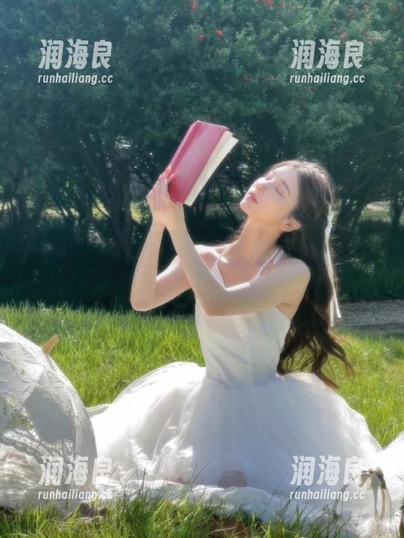 黑料吃瓜网 想看网红的秘闻?黑料吃瓜网等你来下载,传送门准备好了!